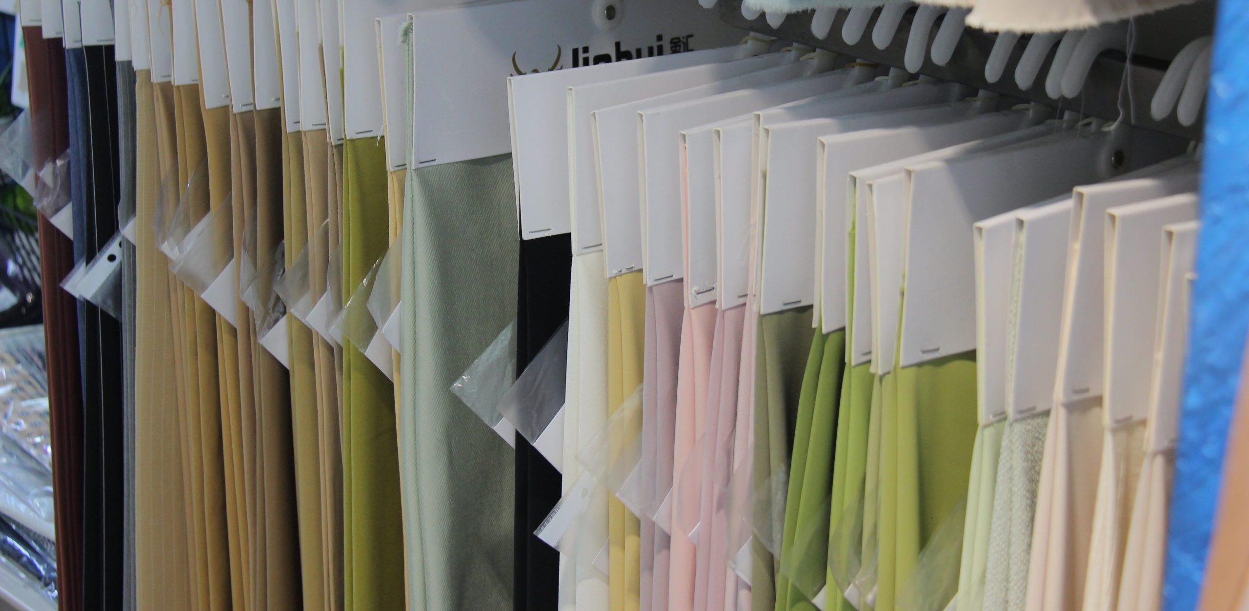 "Memory Foam Slow-Recovery Fabric": Precision Weaving Empowers, Reimagining Fashion's Comfort & Texture Expression